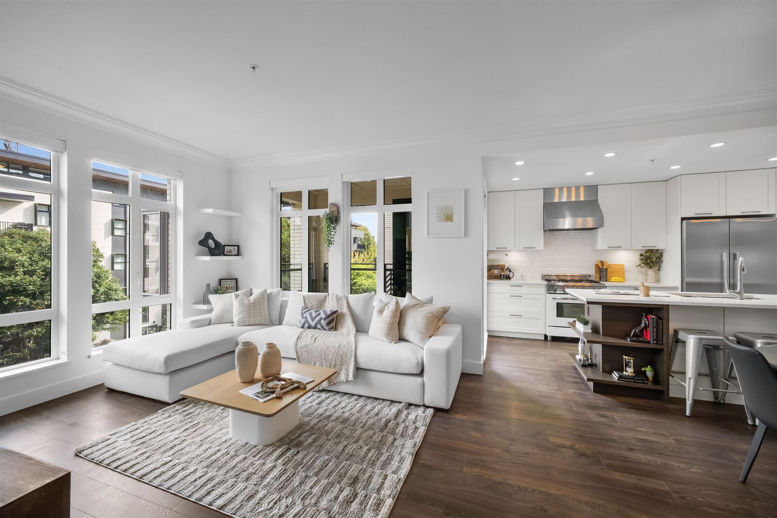 Property Photo:  168 E 35th Avenue 305  BC V5W 1A6 