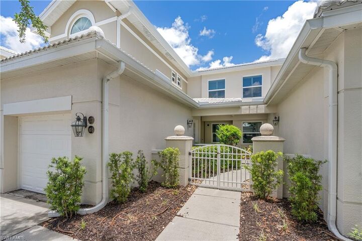 Property Photo: 4680 Hawks Nest Way D-103 FL 34114