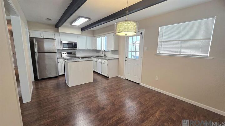 Property Photo:  1047 Arcadia Dr  LA 70810 