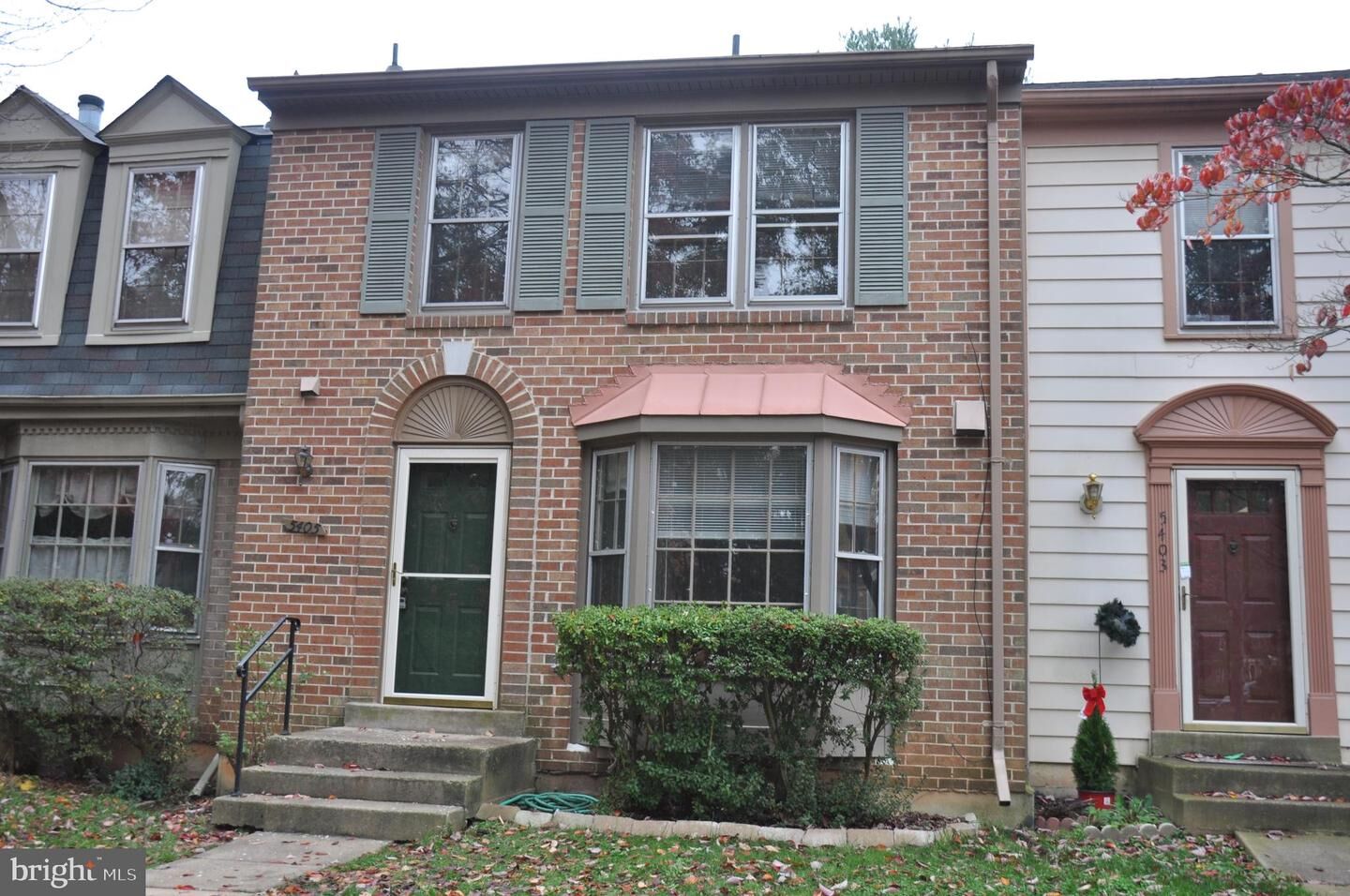Property Photo:  5405 New London Park Drive  VA 22032 