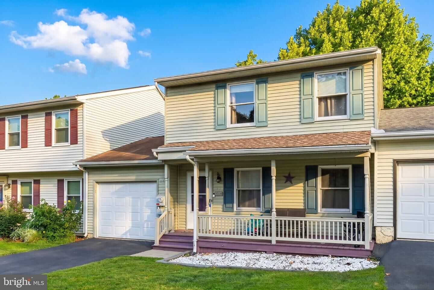 Property Photo:  33 Sunrise Terrace  PA 17551 