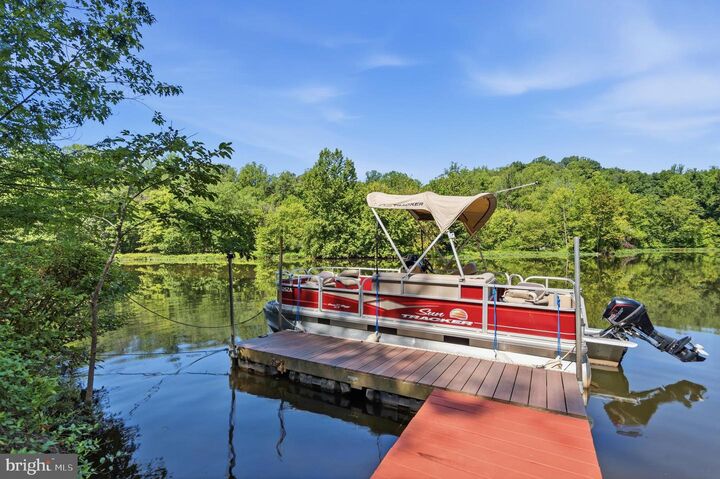 Property Photo:  10990 Stonebrook Drive  VA 20112 