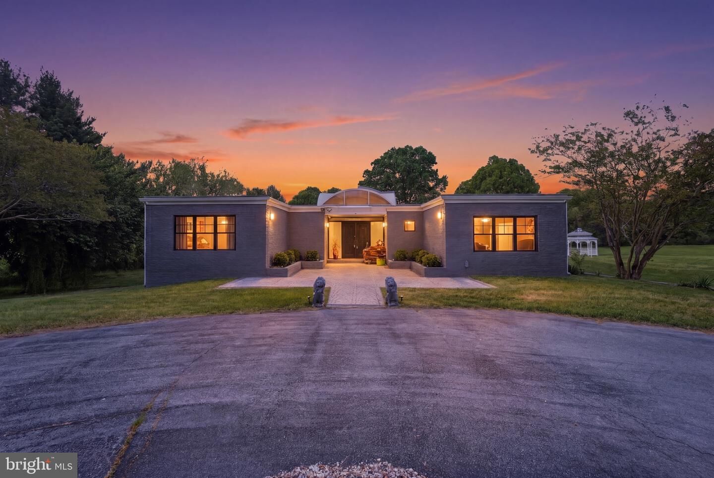 Property Photo:  2919 Davidsonville Road  MD 21035 