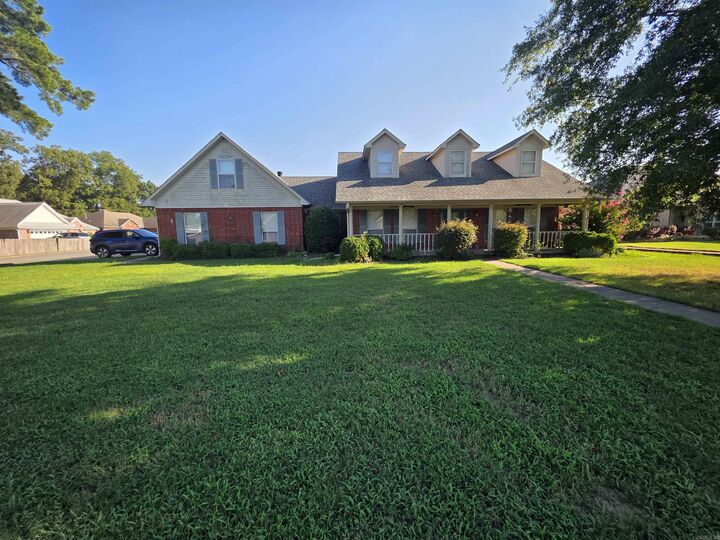 Property Photo: 1117 Colonial Drive AR 72076