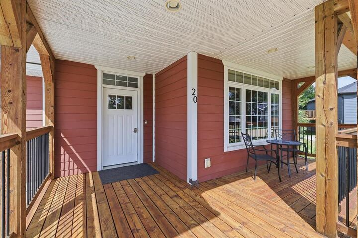 Property Photo: 20 Oak Lane MB R0A 1T0