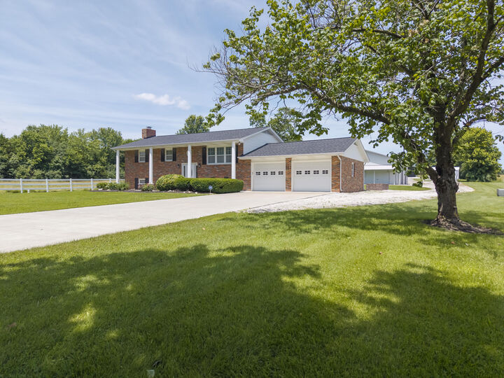 Property Photo: 6651 E New Haven Rd MO 65201