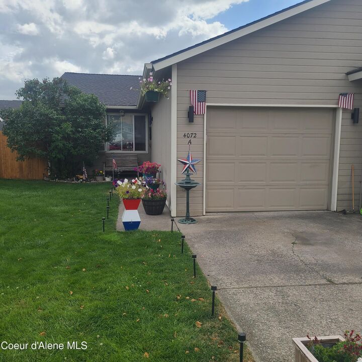 Property Photo:  4072 E 2nd Ave  ID 83854 
