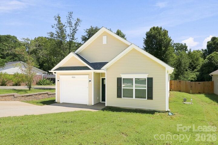 Property Photo: 406 Killian Avenue NC 28120
