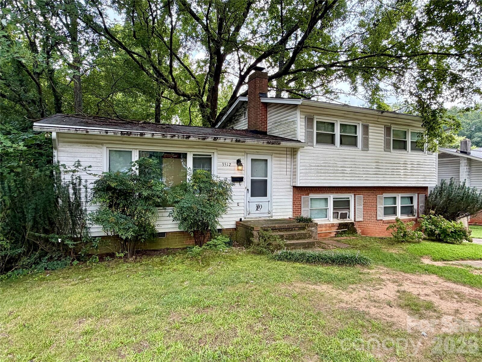 Property Photo:  3512 Winterfield Place  NC 28205 