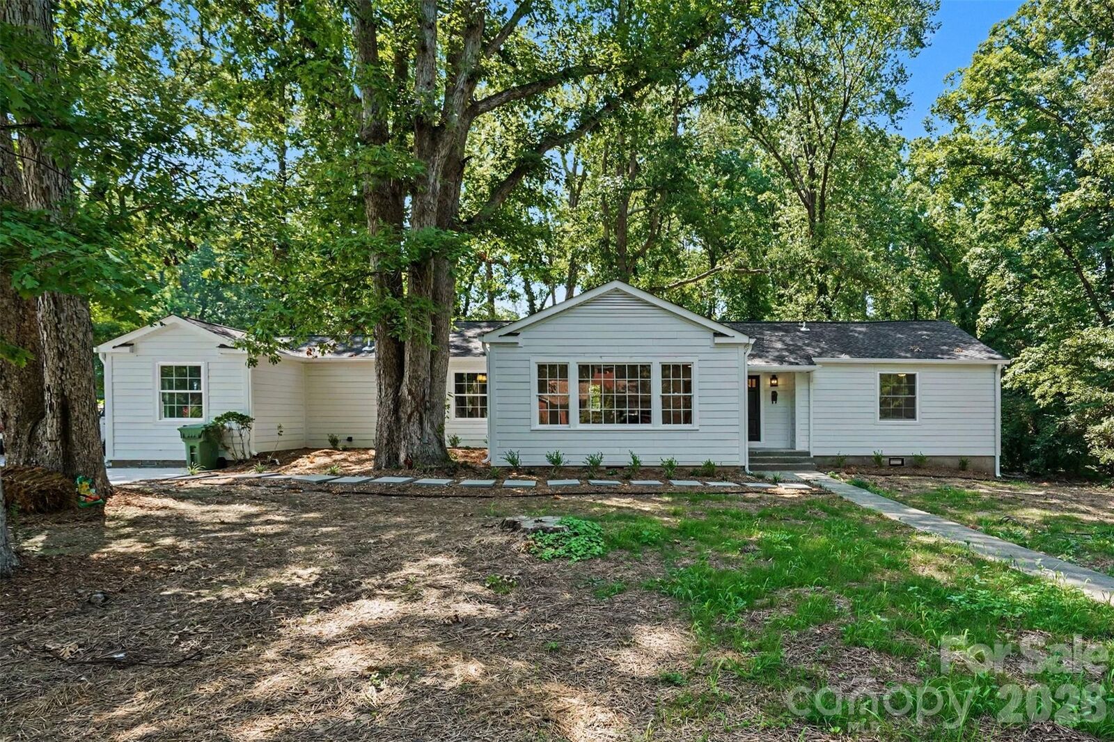 Property Photo:  601 Marion Sims Drive  SC 29720 