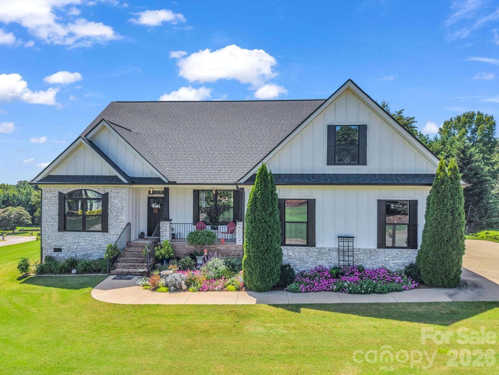 Property Photo:  718 Tinsberry Lane  SC 29349 