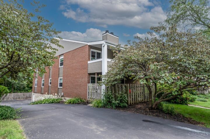 Property Photo:  3421 Traskwood Circle  OH 45208 