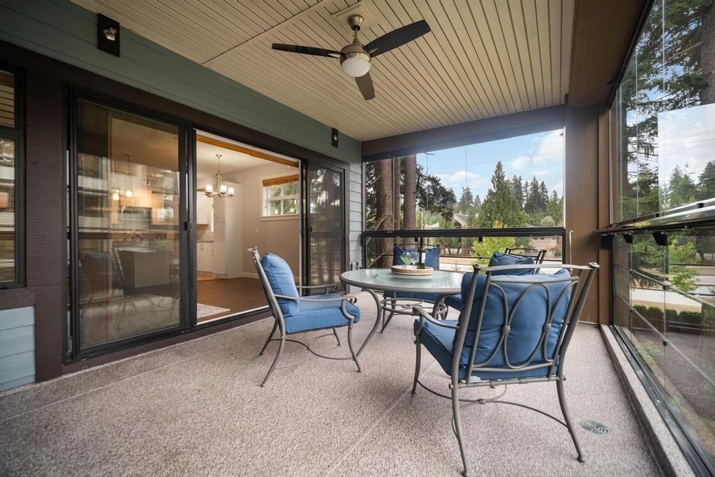 Property Photo:  3535 146A Street 306  BC V4P 0H2 
