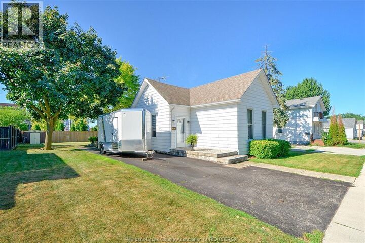 Property Photo:  161 Park Street  ON N9V 1P3 