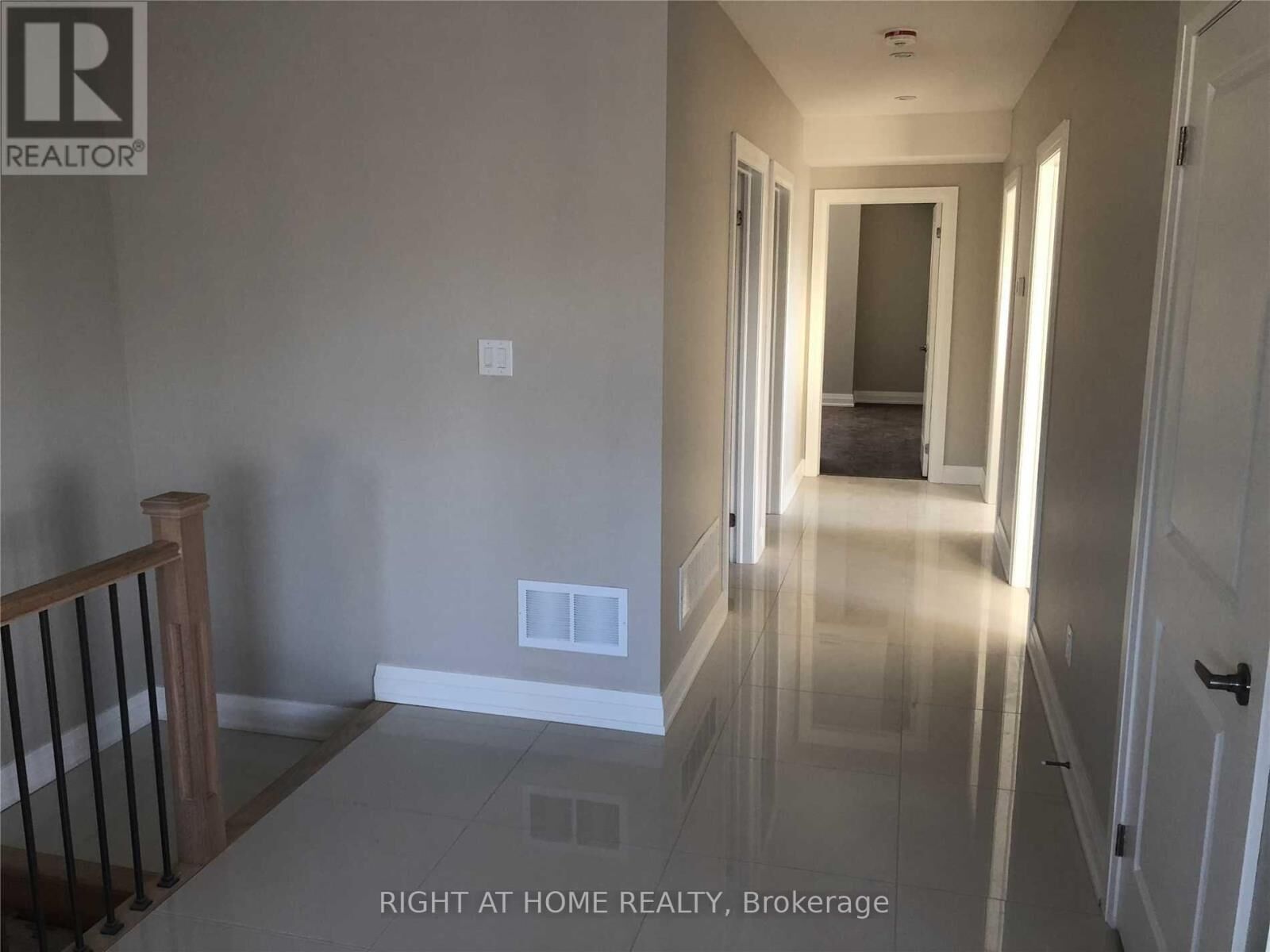 Property Photo: 31 Alma Avenue 4 ON M6J 1N2