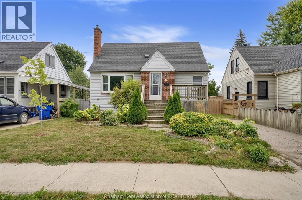 Property Photo:  12 McKinnon Drive  ON N7M 1B4 