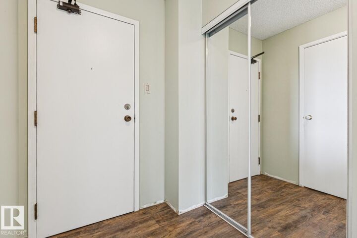 Property Photo: #905 9929 113 St NW AB T5K 2N9
