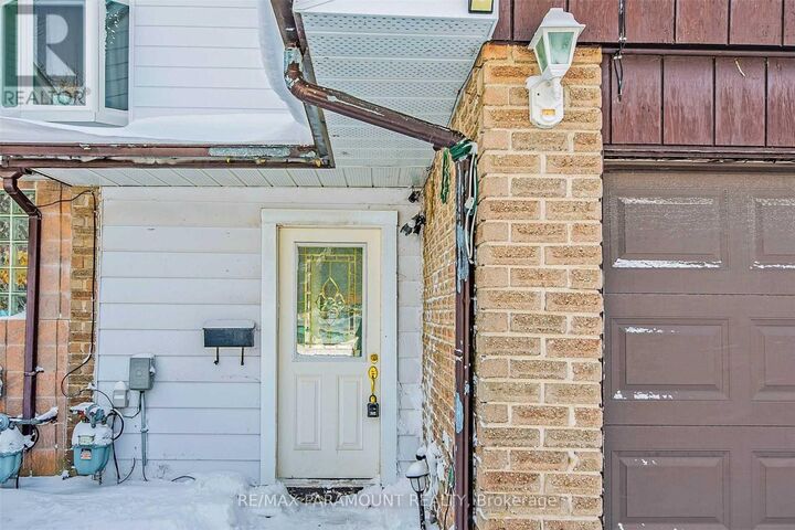 Property Photo: 57 Royal Salisbury Way ON L6V 3J3