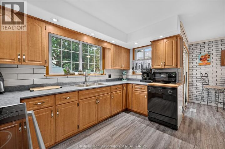 Property Photo:  447 Sydenham Street  ON N0P 1M0 
