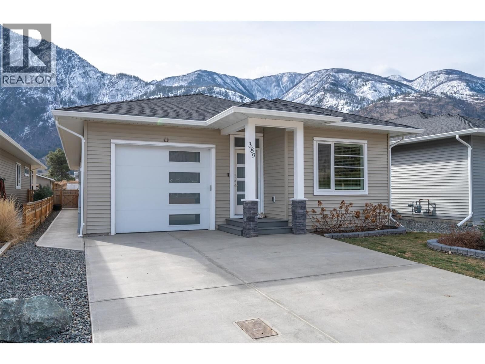 Property Photo:  389 10th Avenue  BC V0X 1N3 