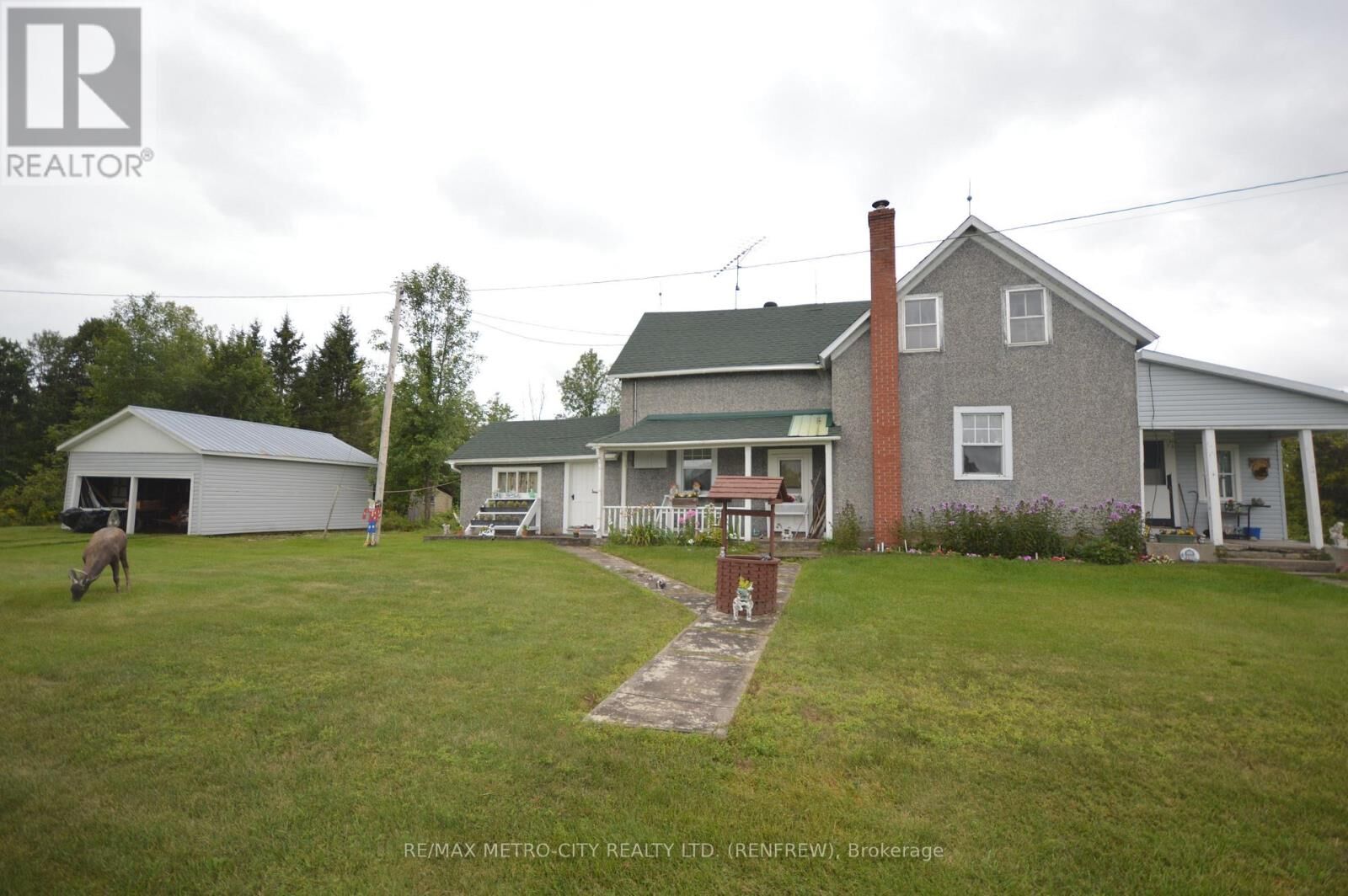 Property Photo:  14308 B Highway 60 Highway  ON K0J 1X0 