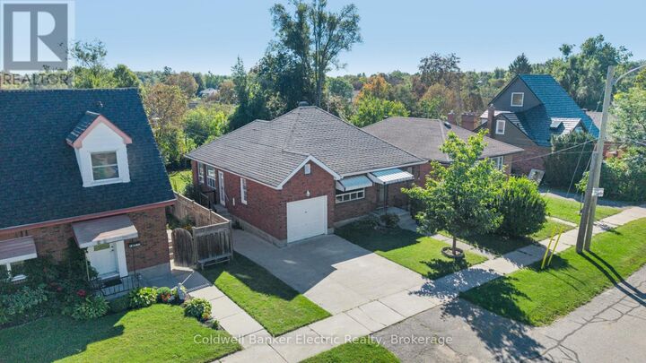 Property Photo:  792 Curtis Road  ON K9H 2E7 