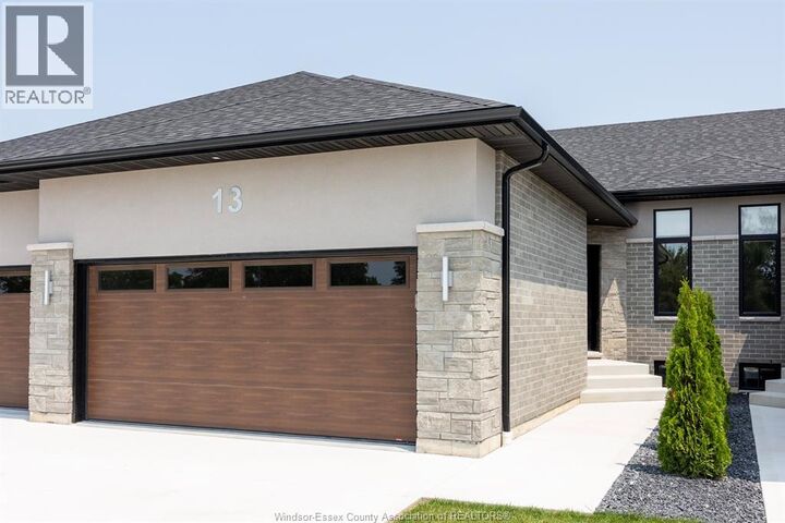 Property Photo:  13 Eagle Street  ON N8H 0G4 