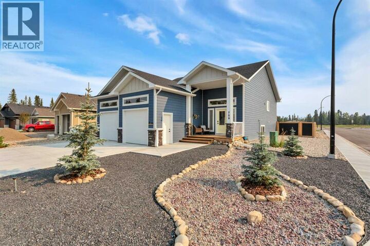 Property Photo: 729 5 Street Southwest AB T0M 1X0