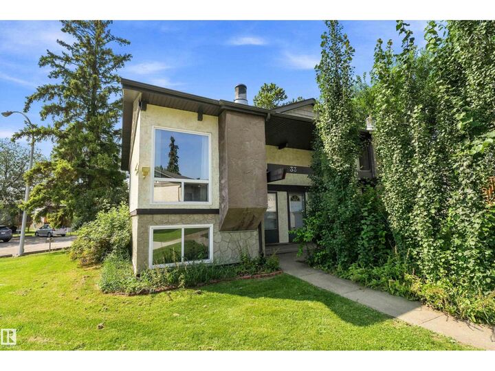 Property Photo: 33 Northwoods Vg NW AB T5X 1T2