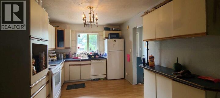 Property Photo: 4709 53 Avenue AB T0H 1W0