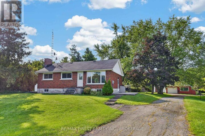 Property Photo:  513 County Road 2  ON K7G 2V4 