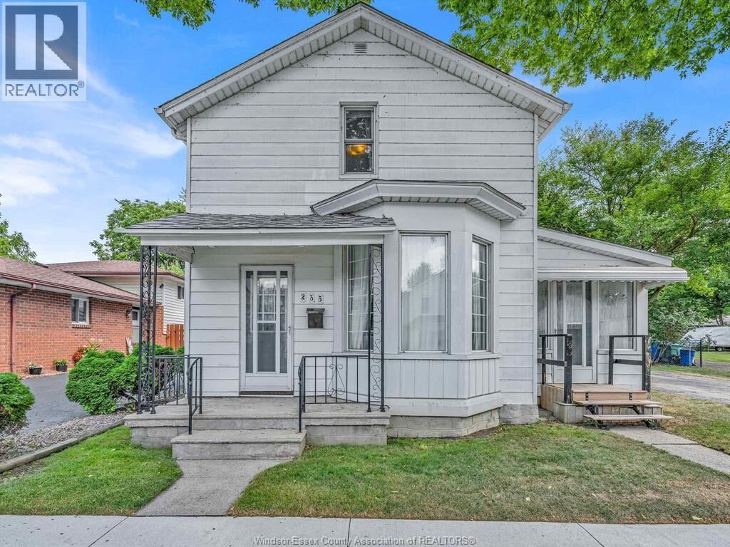 Property Photo:  235 George Street  ON N9V 2E8 