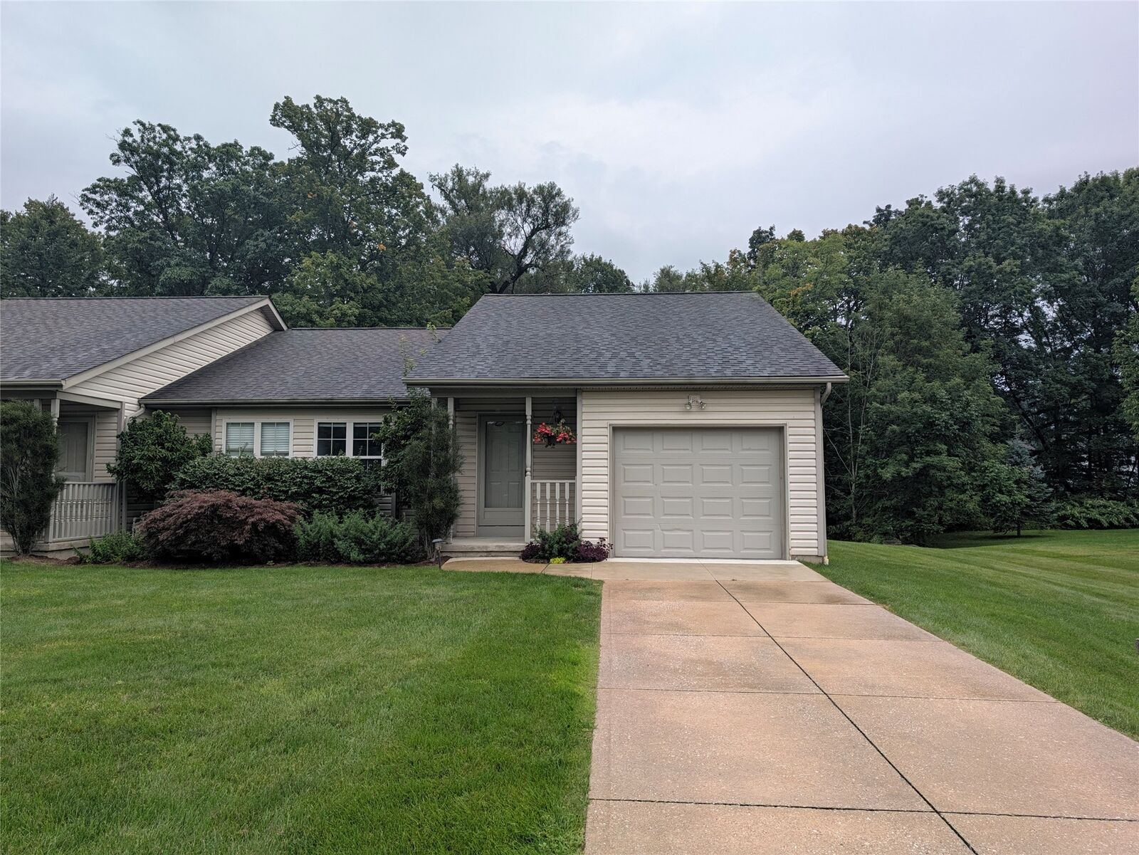 Property Photo:  4851 Ridge Parkway  PA 16510 