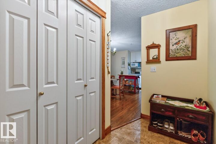 Property Photo:  5116 49 Avenue 101  AB T9E 8K1 
