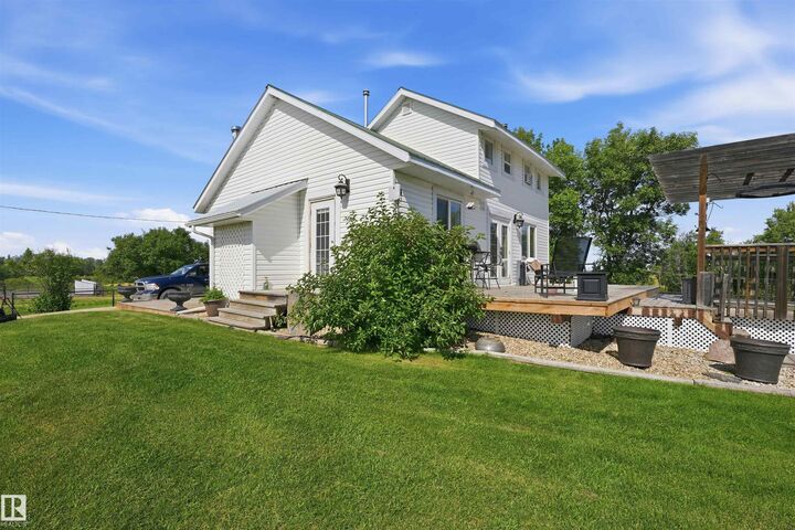 Property Photo:  56502 Rge Road 33  AB T0E 1V0 