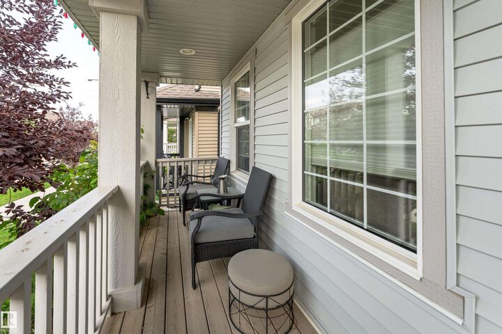 Property Photo:  4035 Chappelle Green Green SW  AB T6W 4B3 