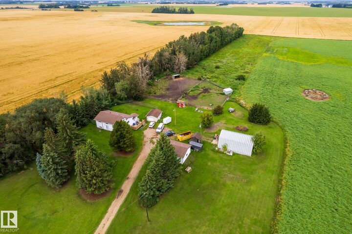 Property Photo:  24208 Twp Road 572  AB T0G 1L2 