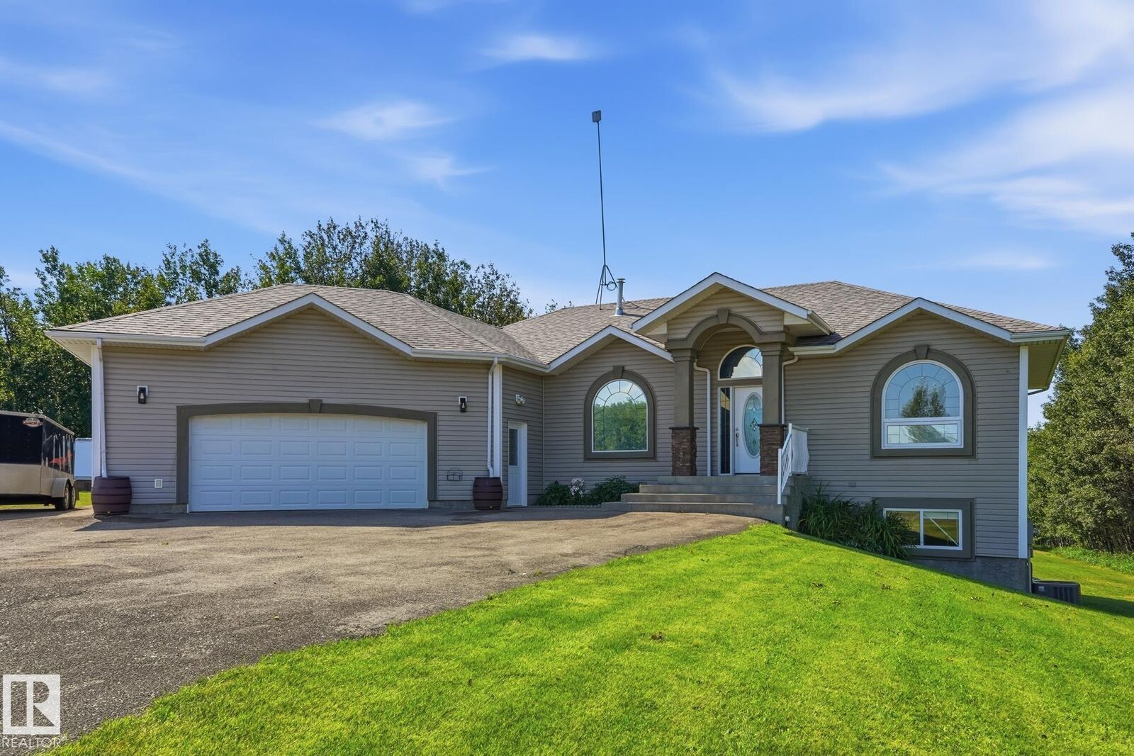 Property Photo: 20212 Twp Road 510 433 AB T8G 1E4