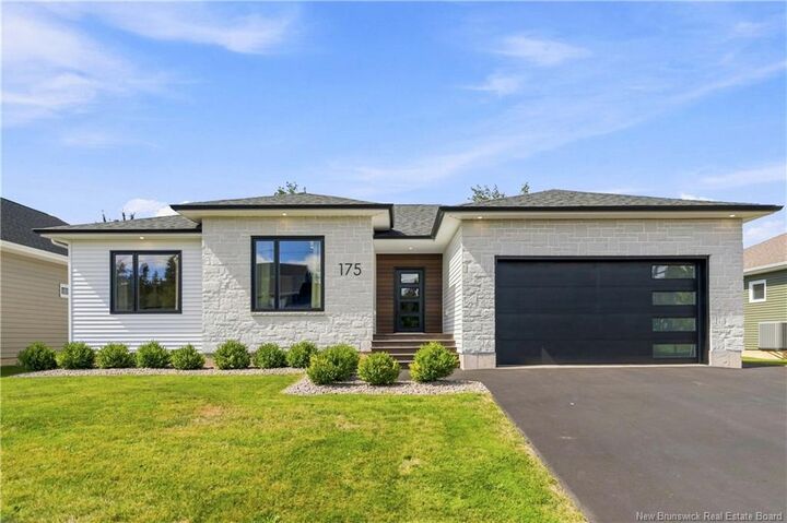 Property Photo:  175 Rosebank Crescent  NB E1B 0R5 