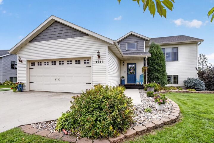 Property Photo:  1214 6th Avenue NW  MN 56573 