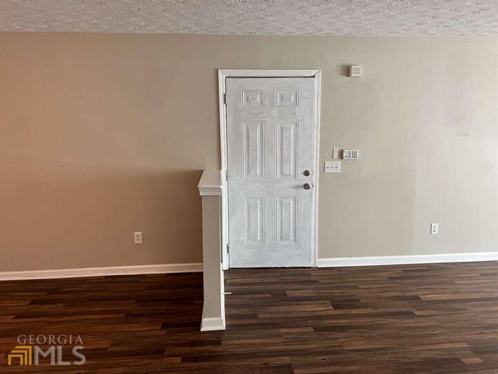 Property Photo:  13101 Fairington Ridge Circle 101  GA 30038 