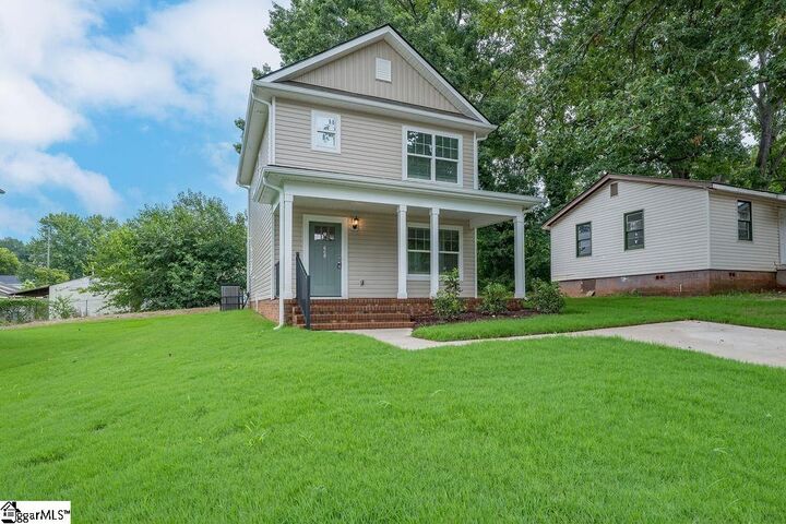 Property Photo: 668 Saxon Avenue SC 29301