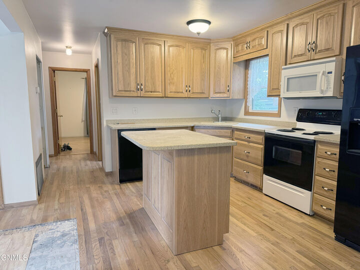 Property Photo:  2108 Saint Benedict Drive  ND 58501 