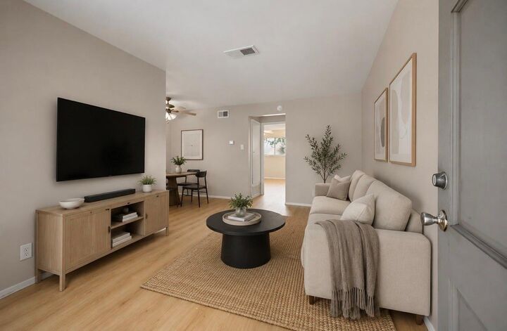 Property Photo:  2012 Brun Street E  TX 77019 