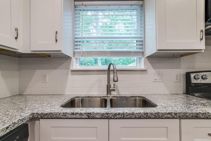 Property Photo: 5705 Breland Street B TX 77016