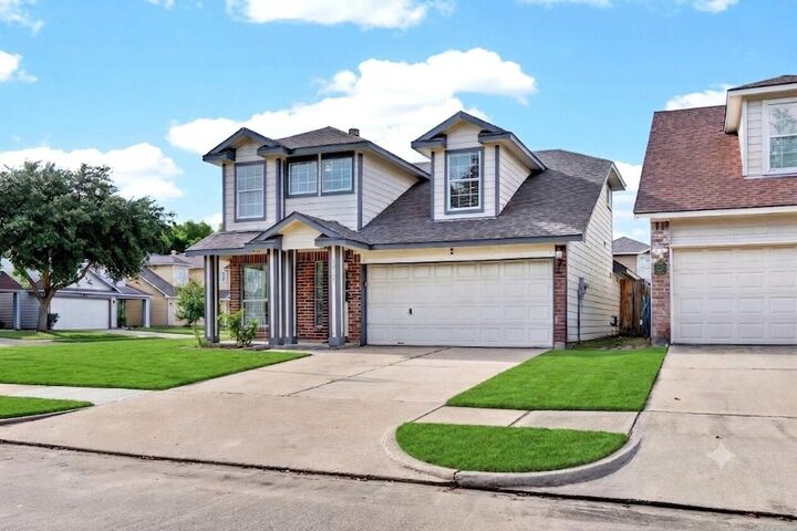 Property Photo:  15014 Middle Oaks Boulevard  TX 77082 