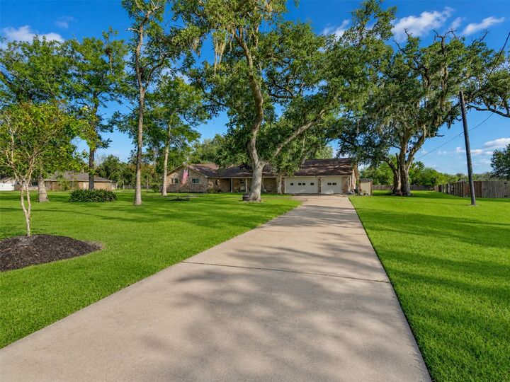 Property Photo: 312 County Road 201 TX 77515