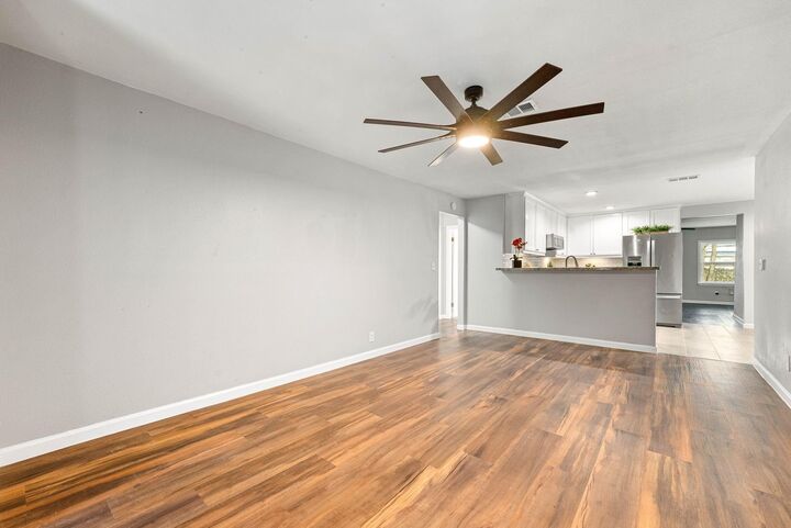 Property Photo: 7630 Lady Street TX 77021