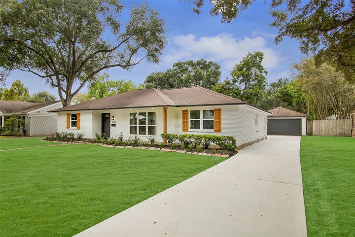 Property Photo: 5731 Creekbend Drive TX 77096
