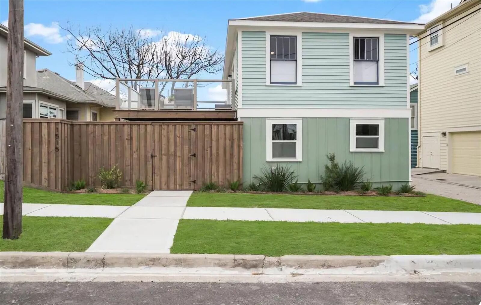 Property Photo: 1515 13th Street TX 77550